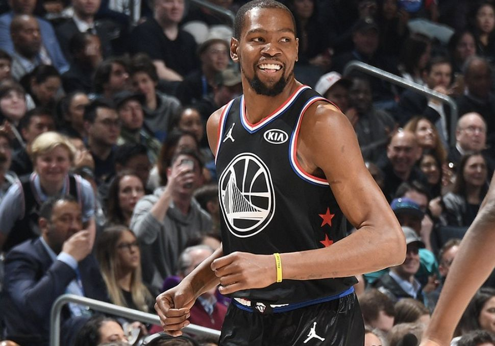 人看到了球 人看到了球